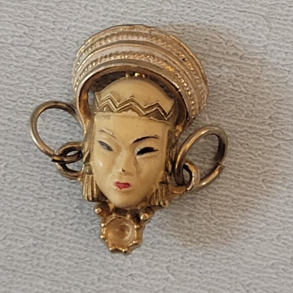 Vintage Selro Asian Goddess Face Brooch/Pendant With Gold-Tone Metal & Faux Ivor - Picture 1 of 4